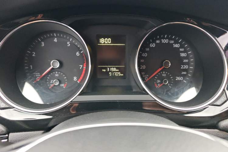 Used Volkswagen Sagitar 2017 230TSI Automatic Comfort Version
