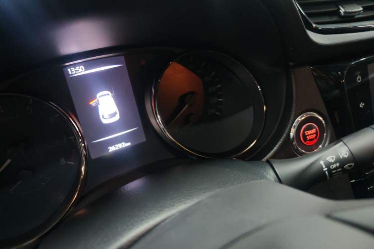 Used Nissan X-Trail 2022 2.0L Two-Wheel Drive Smart Connect & Comfort Edition