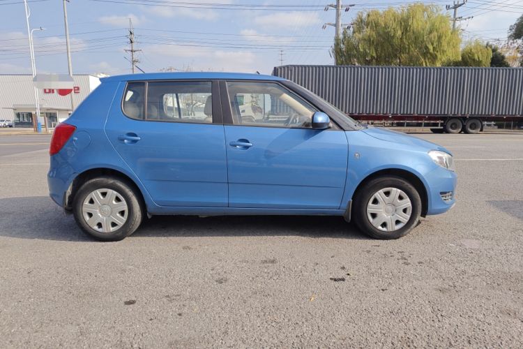 Used Skoda Fabia 2014 1.4L Automatic Crystal Edition
