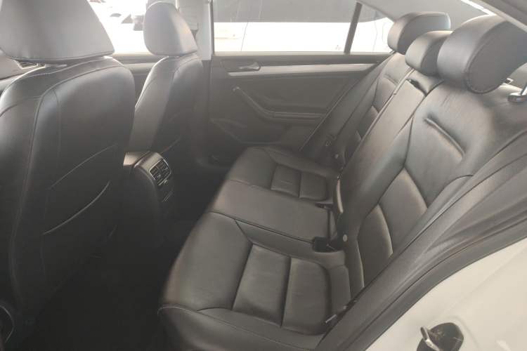 Used Volkswagen Sagitar 2015 230TSI Automatic Comfort Version
