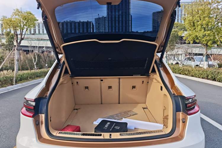 Used Porsche Macan 2014 Macan 2.0T Trunk