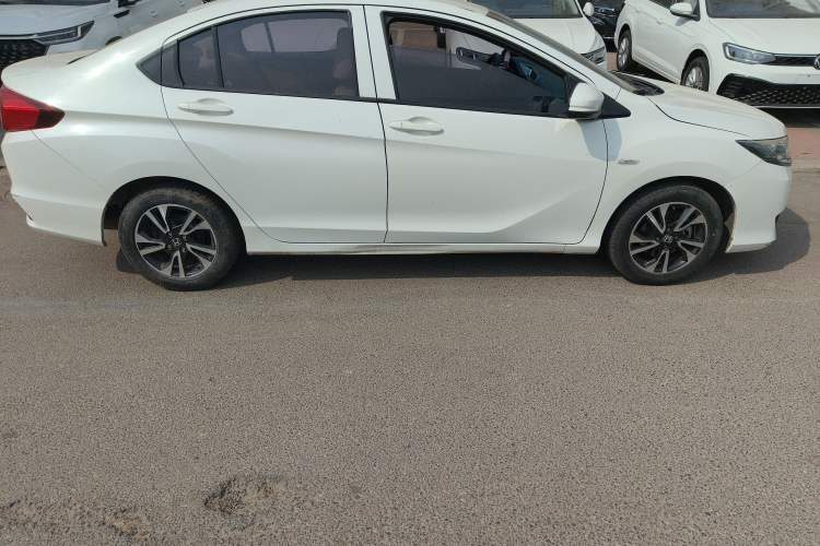 Used Honda Greiz 2016 1.5L CVT Classic Edition Exterior 3