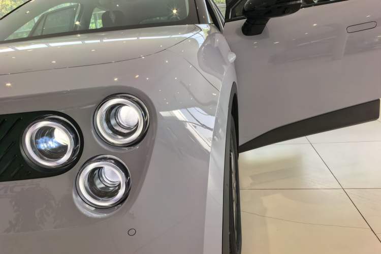 Used firefly firefly 2025 Illuminated Edition
