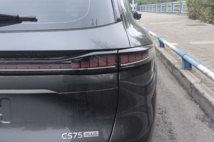 Used CHANGAN CS75 PLUS 2025 4th Generation 1.5T New Blue Whale Smart Luxury Edition