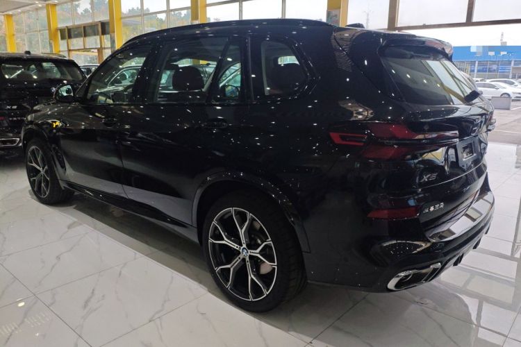 Used BMW X5 2025 Model, xDrive 30Li Prestige M Sport Night Package
