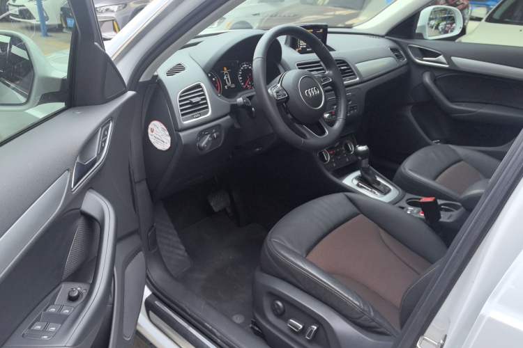 Used Audi Q3 2018 30th Anniversary Edition 30 TFSI Fashion Model
