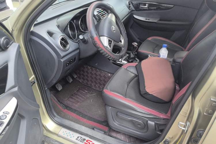 Used HYOSOW S3 2015 1.5L Luxury Model China V Standard Interior 2