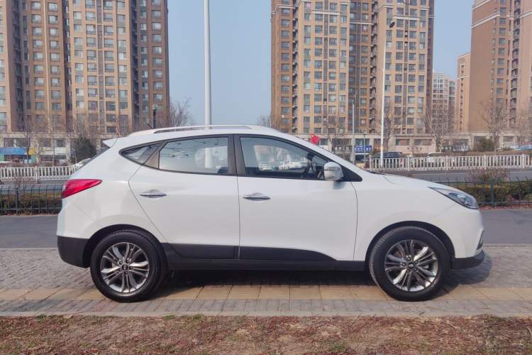 Used Hyundai ix35 2013 2.0L Automatic Two-Wheel Drive Smart GLS China IV Standard