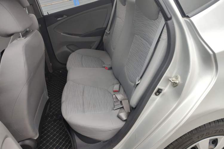 Used Hyundai Verna (older generation) 2014 1.4L Manual Smart GLS Trim