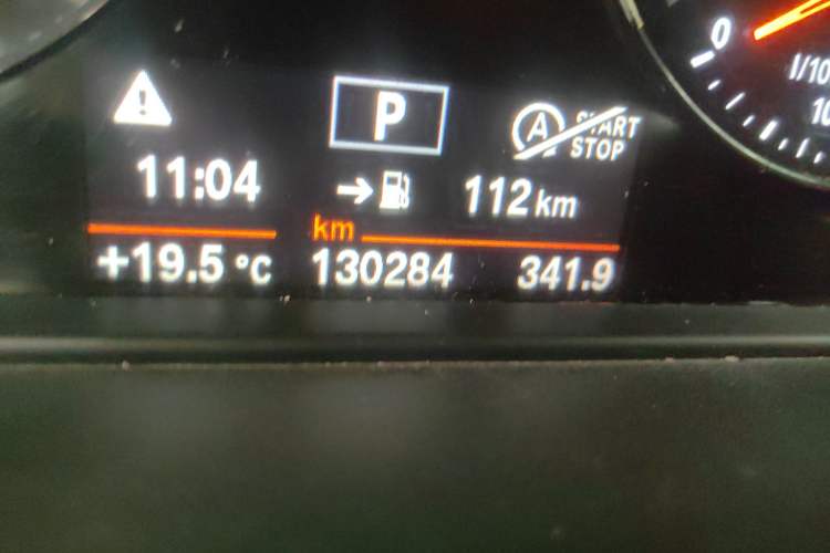 Used BMW X1 2019 sDrive18Li Fashion Model Odometer Close Up