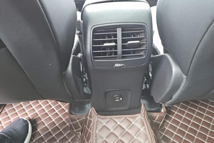 Used Ford Escape 2020 EcoBoost 245 Four-Wheel Drive Titanium Edition
