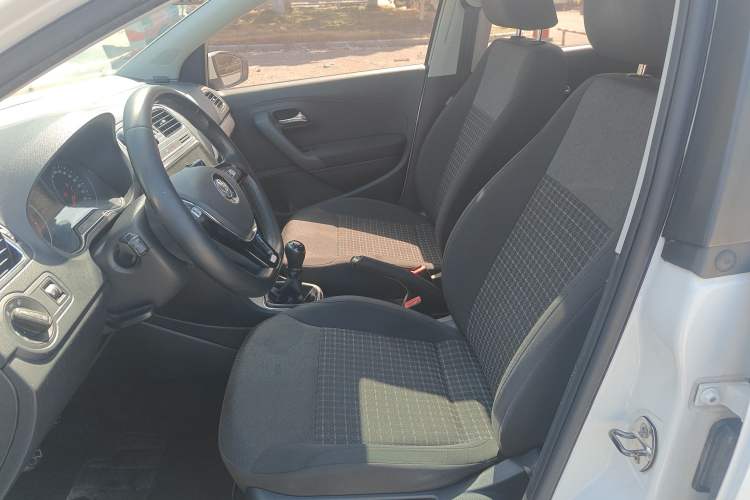 Used Volkswagen Polo 2016 1.6L Manual Comfort Model