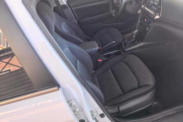 Used Hyundai Elantra (6th Generation / Lingdong) 2018 1.4T Dual-Clutch Xuan Dong · Dynamic Edition Right Front Seat