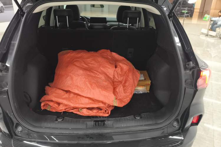 Used Ford Escape 2020 EcoBoost 245 Two-Wheel-Drive Titanium Edition