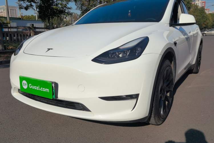Used Tesla Model Y 2024 Long-Range All-Wheel-Drive Version