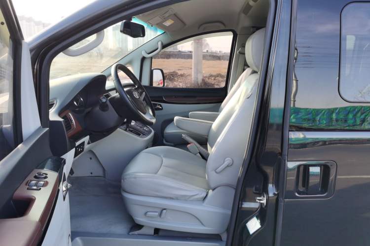 Used JAC Refine M5 2017 2.0T Gasoline Dual-Clutch Executive Version