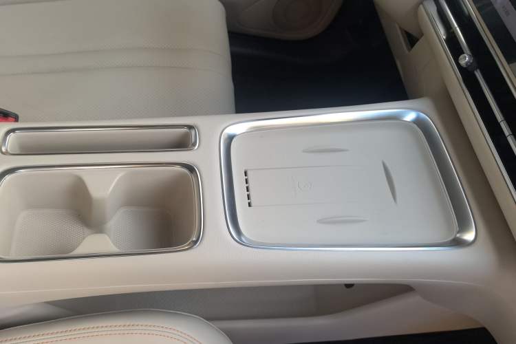 Used Wuling Bingo S 2025 Model 325km Deluxe Edition