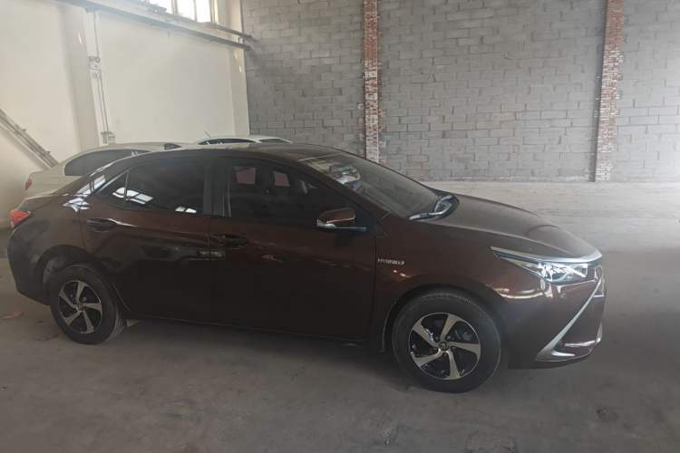 Used Toyota Levin 2017 Revised Dual-Engine 1.8H GS E-CVT Elite Sunroof Version China V Standard
