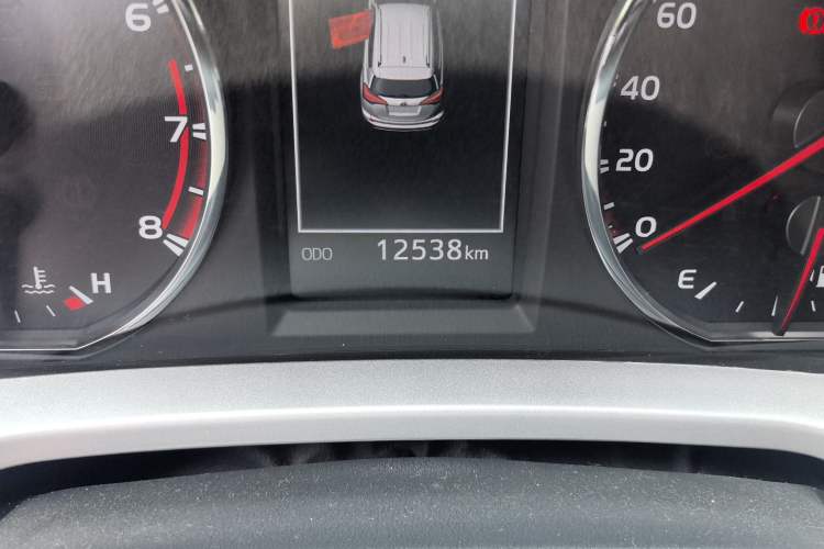 Used Toyota RAV4 2016 2.0L CVT Two-Wheel Drive Smart Edition China V Standard Odometer Close Up