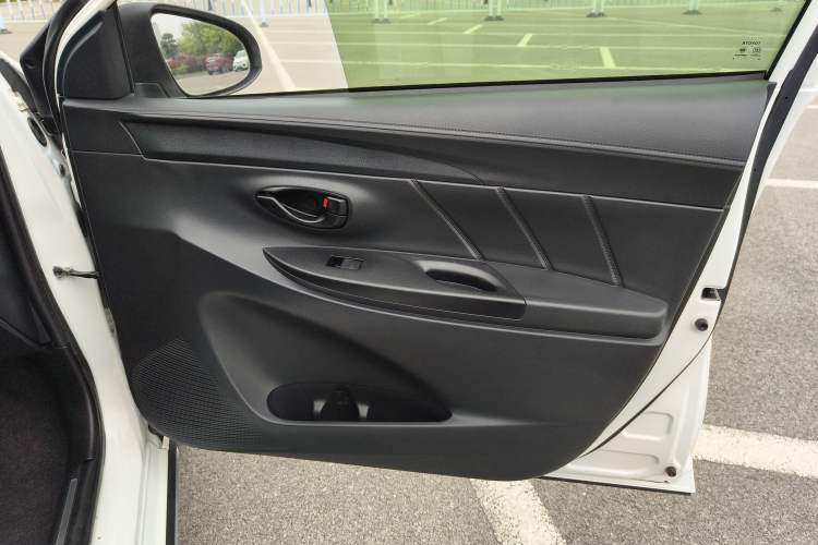 Used Toyota YARiS L Zhi Xuan 2022 X-Trail 1.5L CVT Leading PLUS Edition Interior 5