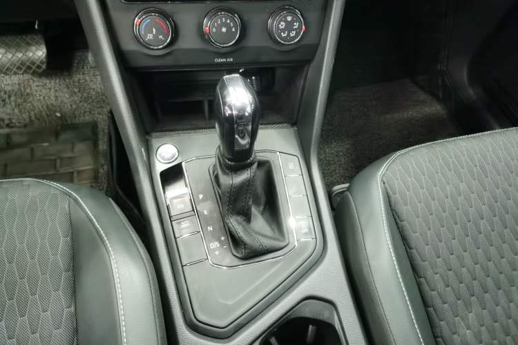 Used Volkswagen Tiguan L 2021 330TSI Automatic Two-Wheel Drive Comfort Edition
