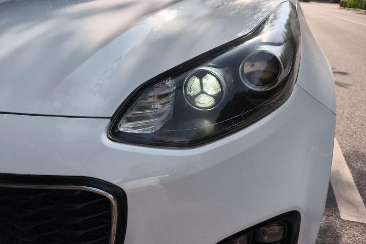Used Kia KX5 2016 2.0L Automatic 2WD Premium Left Front Headlight