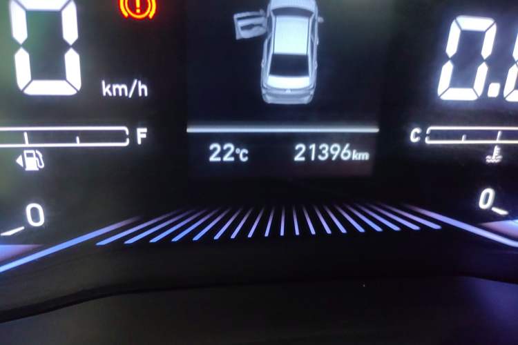 Used Hyundai Verna (new generation) 2020 1.4L Manual GLS Cool Edition Odometer Close Up