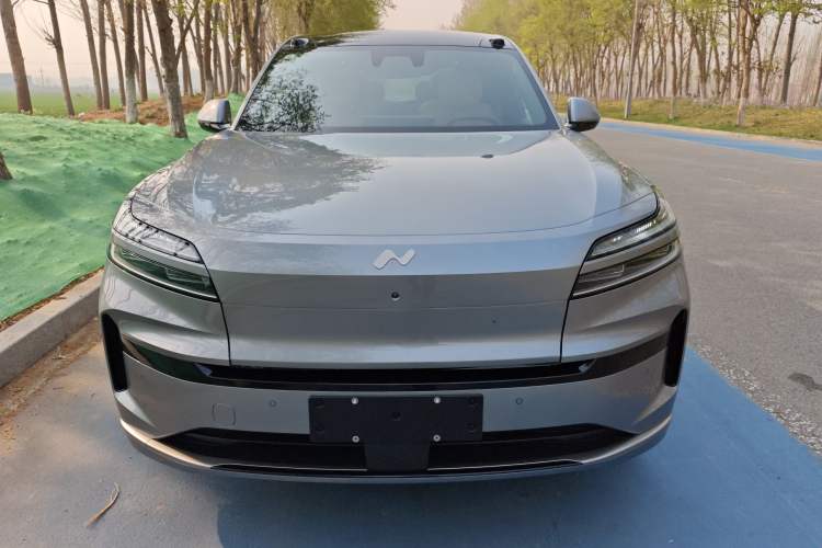 Used ONVO Luxeed L90 2025 Model—Max Six-Seater Version Front