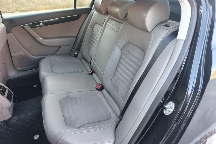 Used Volkswagen Magotan 2015 Facelift 1.8TSI Luxury Model
