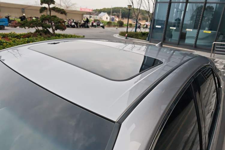 Used Toyota Camry 2021 2.0G Luxury Edition
