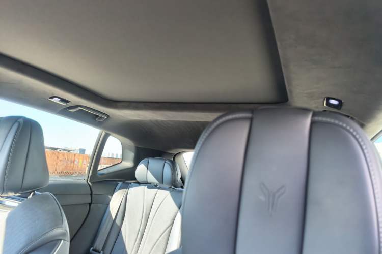 Used VOYAH COURAGE 2024 Four-Wheel Drive Global Edition Headliner