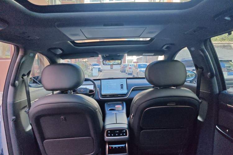 Used Dongfeng eπ eπ008 2024 210Max Range-Extended Version 6 Seats