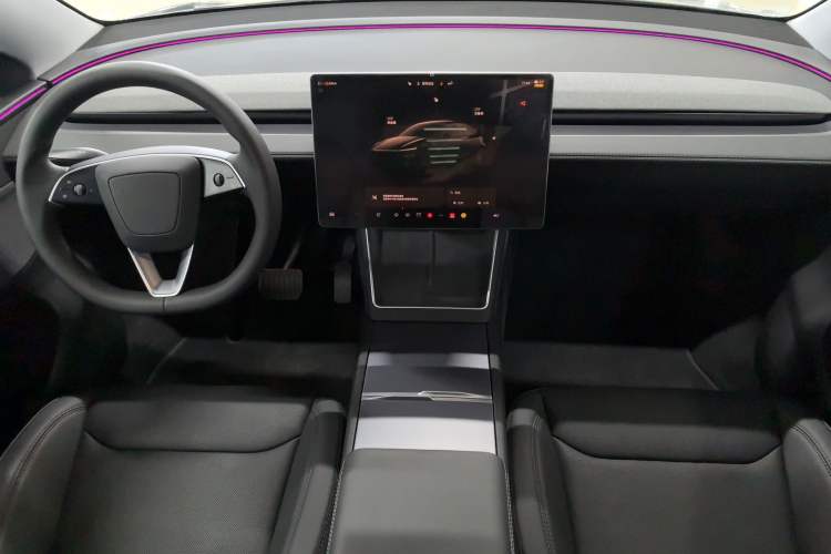 Used Tesla Model Y 2025 Rear-Wheel-Drive Version