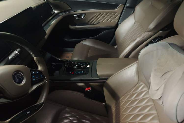 Used BYD Han 2022 DM-i 121KM Luxury Model Interior 1