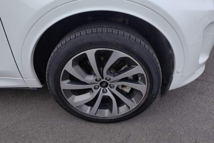 Used Land Rover Discovery Sport 2020 249 PS R-Dynamic Performance Tech Edition 7 Seats Exterior 5