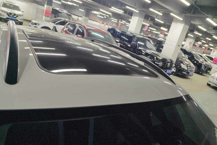 Used Volkswagen Tharu 2025 New Sharp 1.5L Ambitious Edition Roof