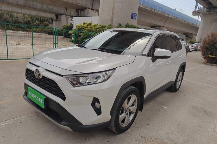 Used Toyota RAV4 2020 2.0L CVT Two-Wheel Drive Fashion PLUS Edition