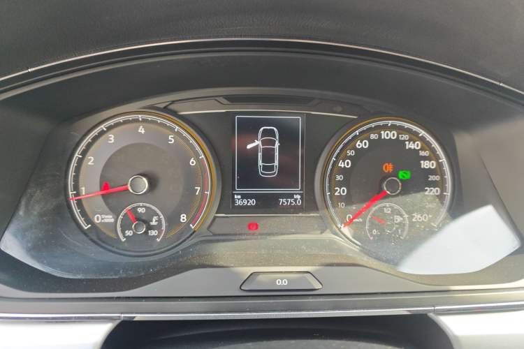 Used Volkswagen Lamando 2021 230TSI DSG Fashion Edition Odometer Close Up