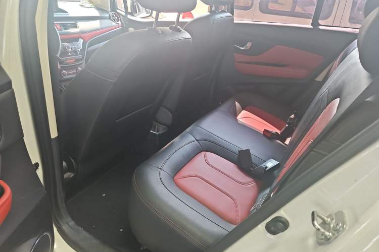 Used Haval H1 2016 Revised Version Blue Badge 1.5L AMT Luxury Edition
