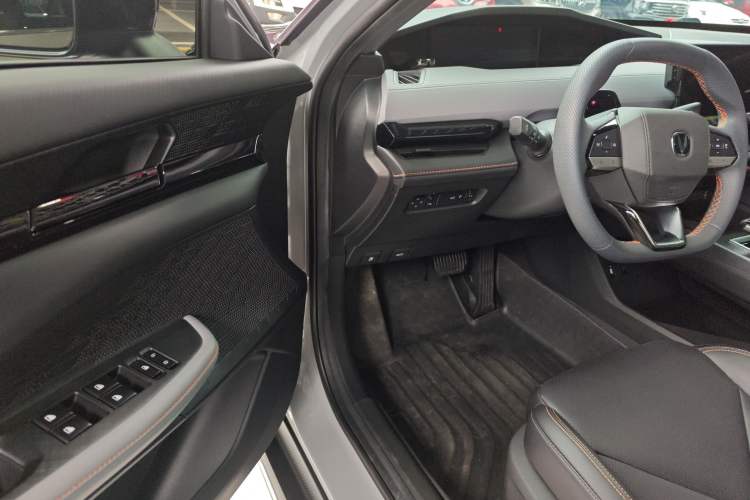 Used CHANGAN UNI-V 2022 1.5T Prestige Version Interior 2