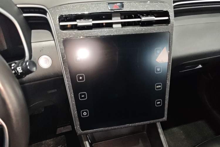 Used Hyundai Tucson 2023 Tucson L 1.5T Automatic Two-Wheel Drive GLX Elite Edition Audio And AC Panel