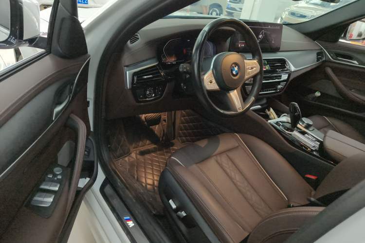 Used BMW 5 Series 2023 530Li Leading Model M Sport Package