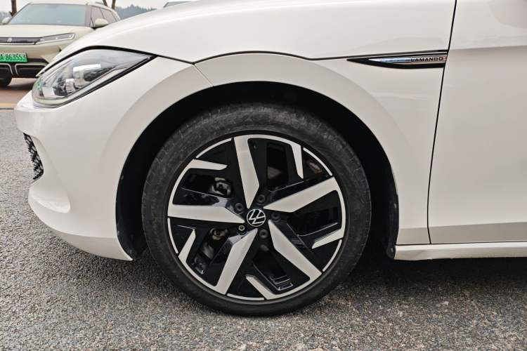 Used Volkswagen Lamando 2023 Lavida L 280TSI DSG Cool & Spicy Edition
