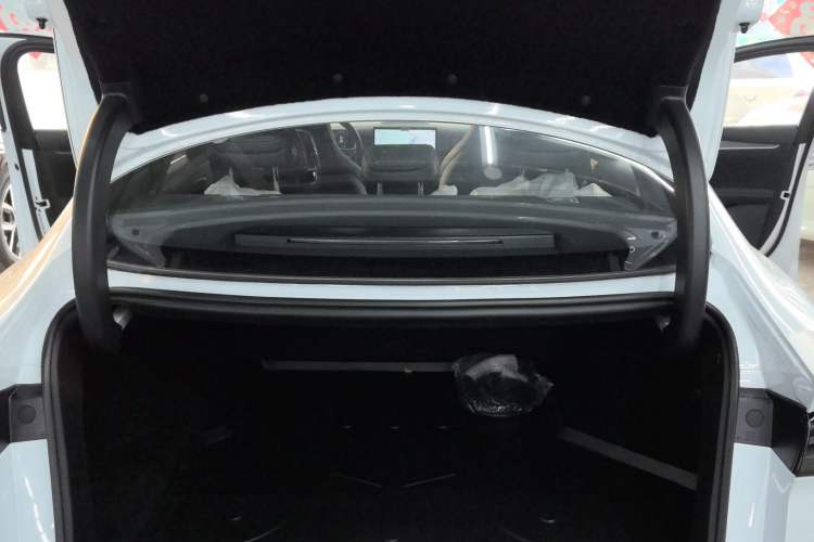 Used BYD Seal 06 New Energy 2025 DM-i Smart Drive 80KM Luxury Model
