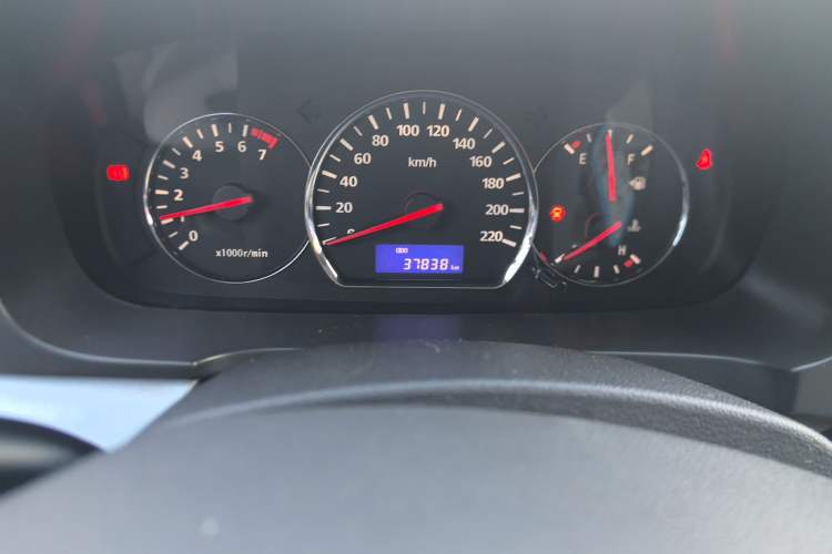 Used Changan Alsvin V5 2012 1.5L Manual Sport Version China IV Standard