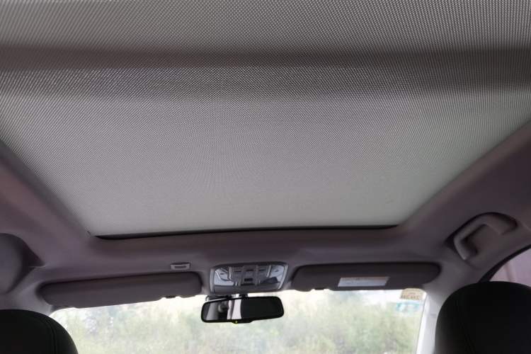 Used Haval H6 Coupe 2016 Blue-Label Diesel 2.0T Manual Two-Wheel Drive Elite Model China IV Standard
