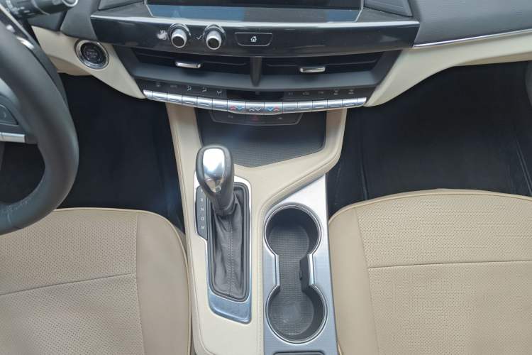 Used Cadillac CT4 2023 25T Luxury Model Gear Lever