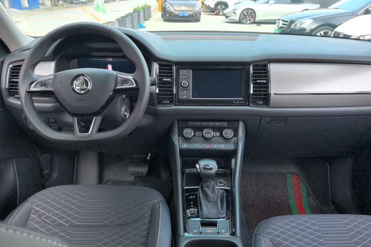 Used Skoda Kodiaq 2019 Restyled TSI330 5-Seater Two-Wheel Drive Comfort Version China VI Standard
