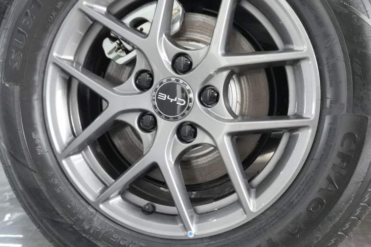 Used BYD Seal 06 New Energy 2025 DM-i Smart Drive 80KM Luxury Model
