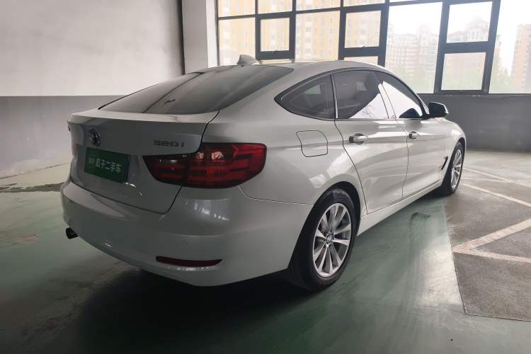 Used BMW 3 Series GT 2014 320i Leading Model
